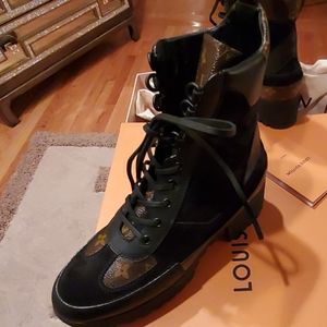 Louis Vuitton Platform Desert Boots Size 9 1/2